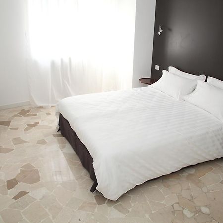 Torregiardino Bed & Breakfast Abbiategrasso Exterior photo